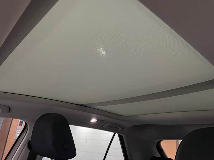 Фото 13 - Volkswagen T-Roc