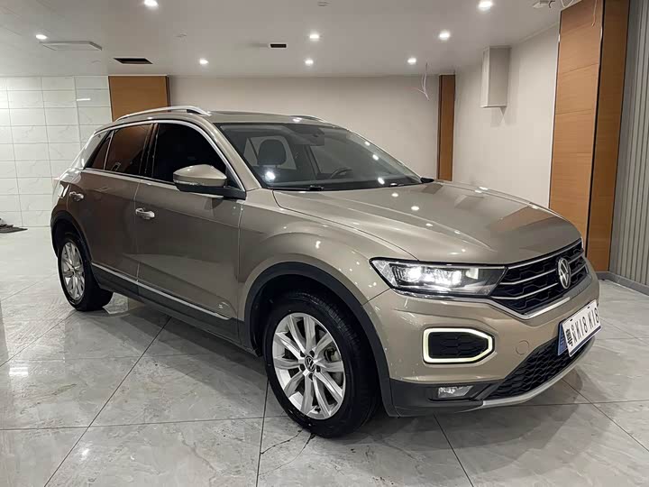 Фото 3 - Volkswagen T-Roc