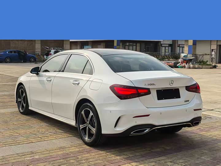 Фото 7 - Mercedes-Benz A-Class