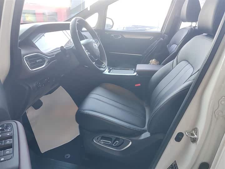 Фото 15 - GAC Trumpchi M6