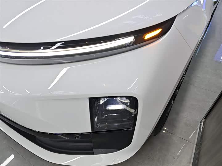 Фото 24 - LiXiang L6