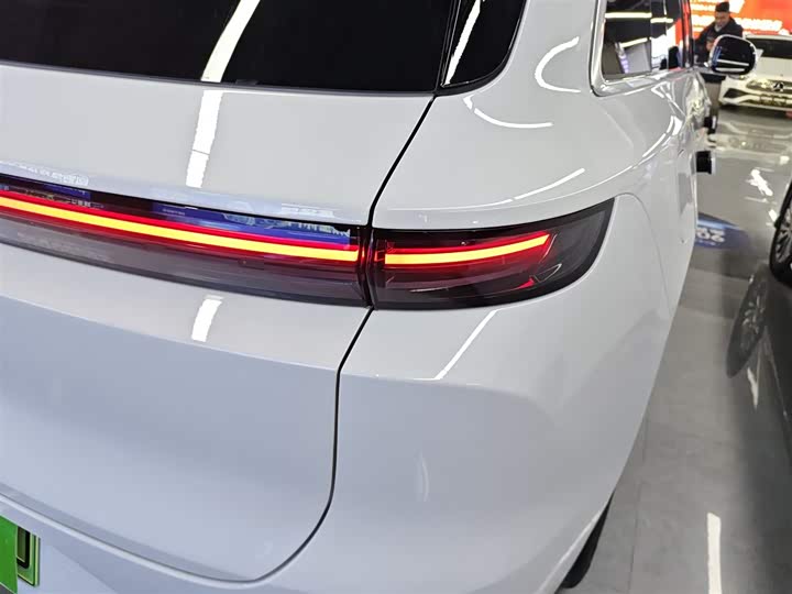 Фото 8 - LiXiang L6