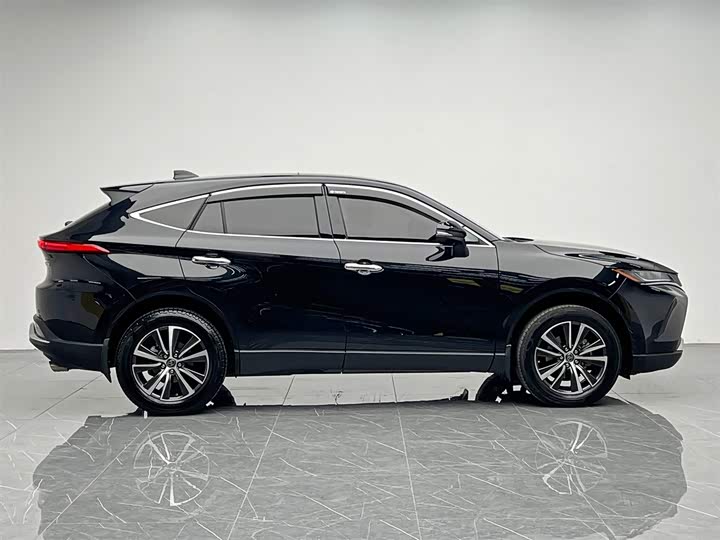 Фото 7 - Toyota Harrier