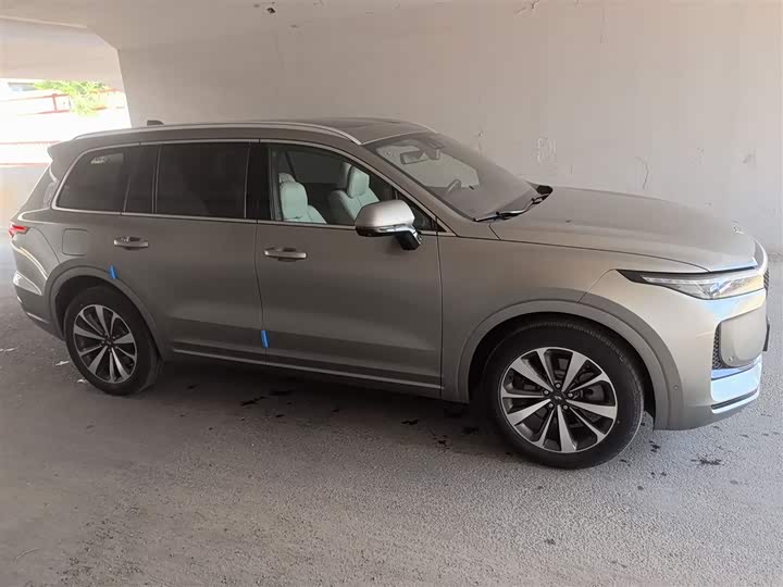 Фото 4 - LiXiang One