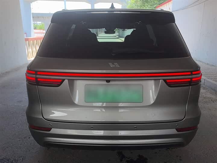 Фото 6 - LiXiang One