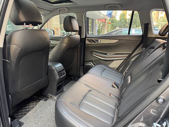 Фото 8 - Changan CS75