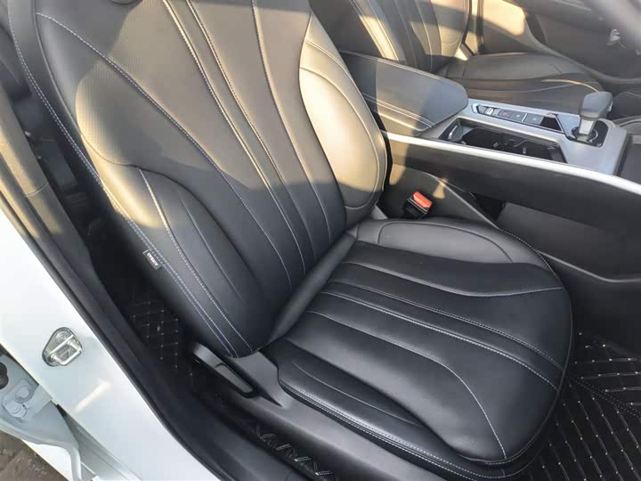 Фото 25 - Geely Preface