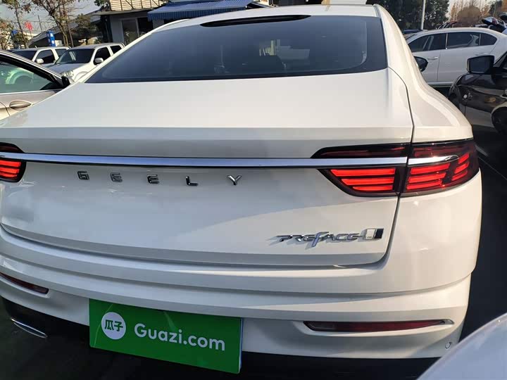 Фото 6 - Geely Preface