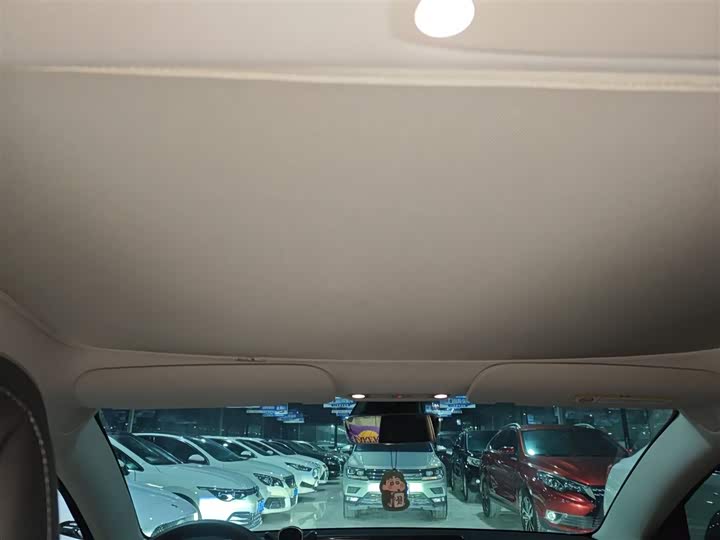 Фото 18 - Tesla Model 3