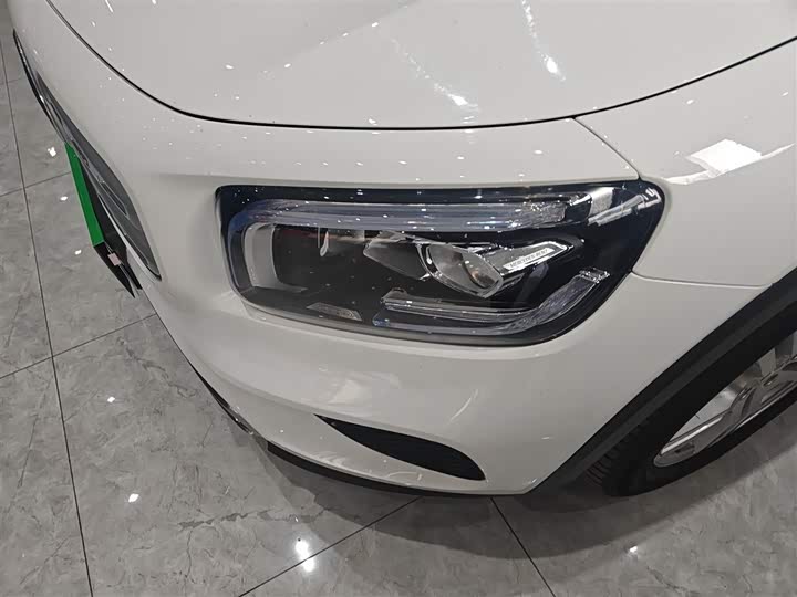 Фото 24 - Mercedes-Benz GLB-Class