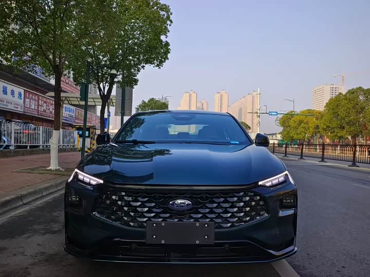 Фото 2 - Ford Mondeo