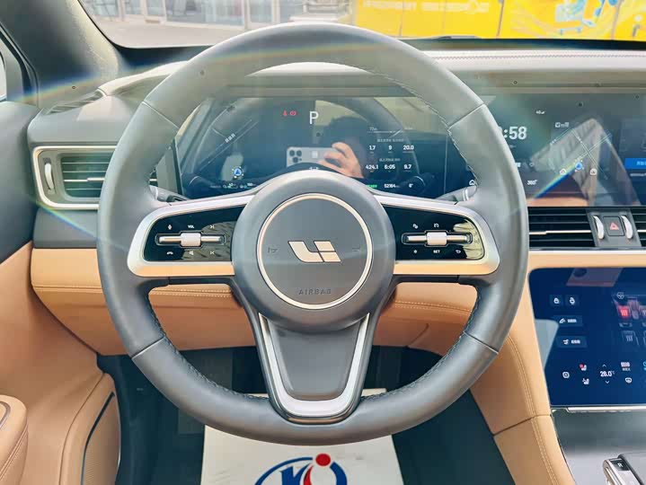 Фото 12 - LiXiang One