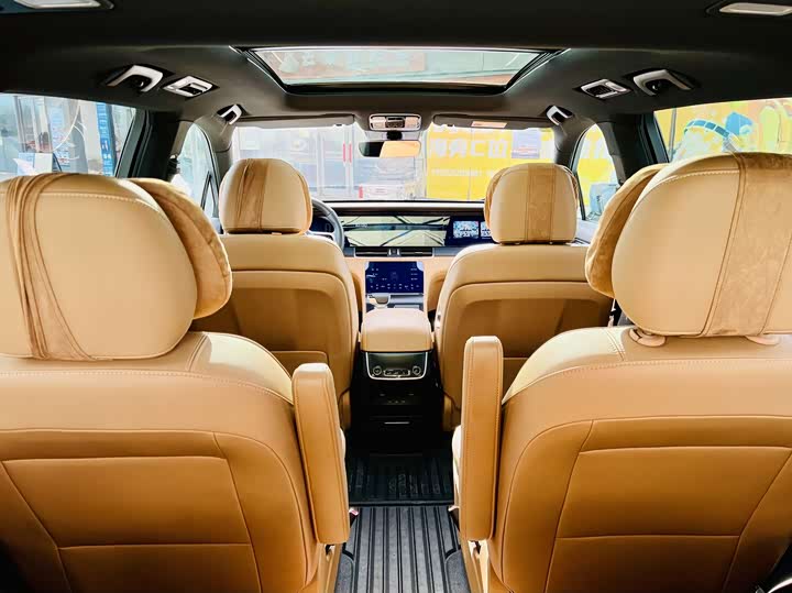 Фото 14 - LiXiang One