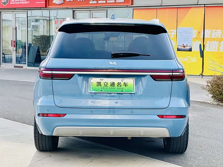 Фото 4 - LiXiang One