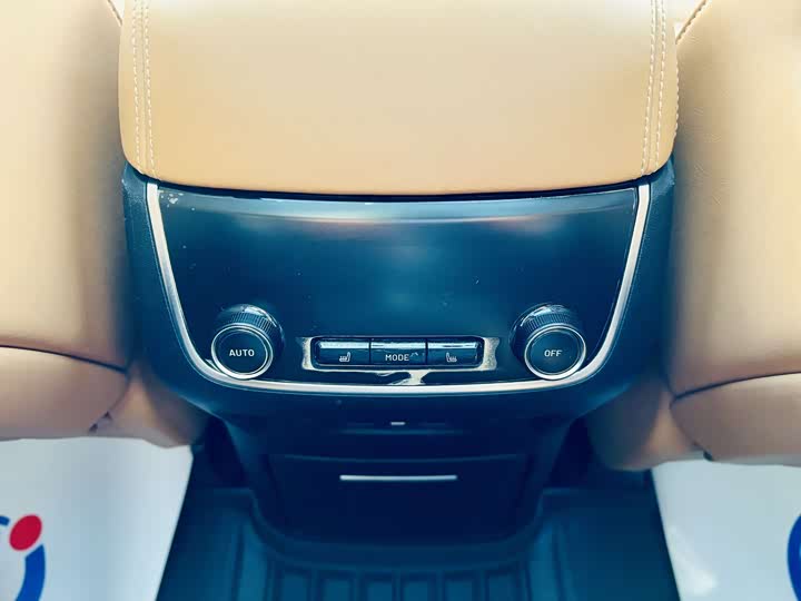 Фото 9 - LiXiang One