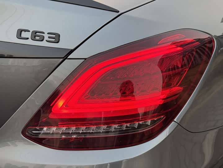 Фото 9 - Mercedes-Benz C-Class AMG