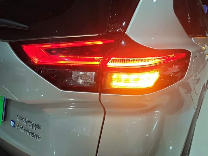 Фото 8 - Nissan X-Trail