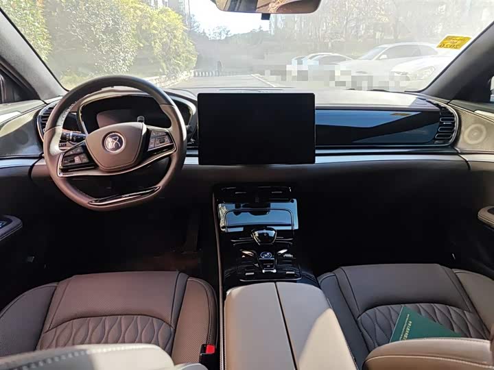 Фото 13 - BYD Han