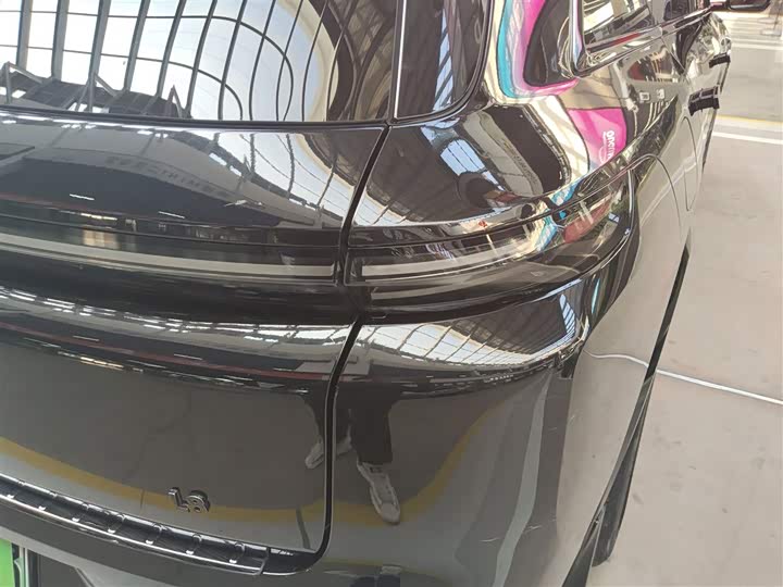 Фото 8 - LiXiang L8