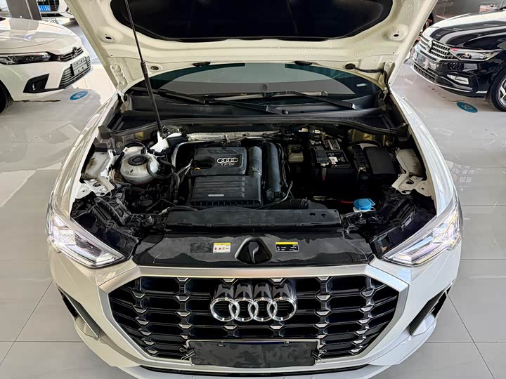 Фото 14 - Audi Q3