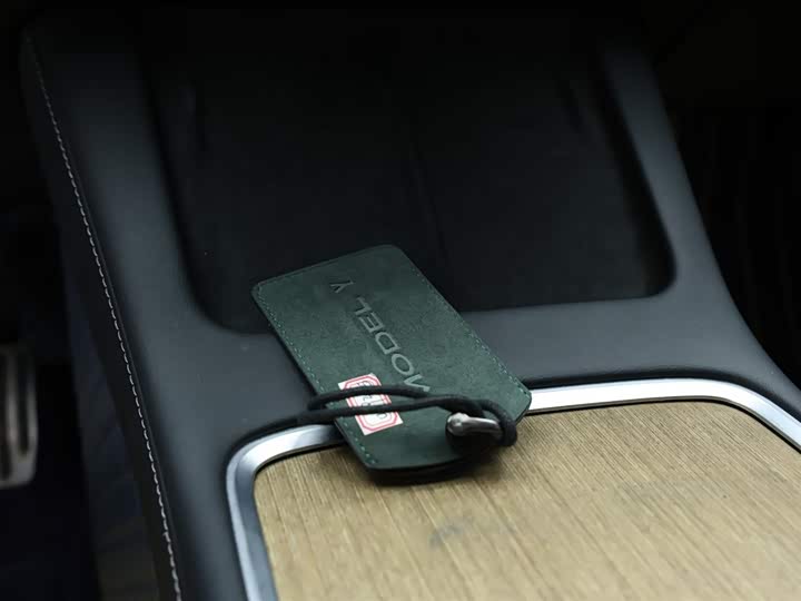 Фото 12 - Tesla Model Y