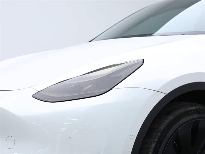 Фото 18 - Tesla Model Y