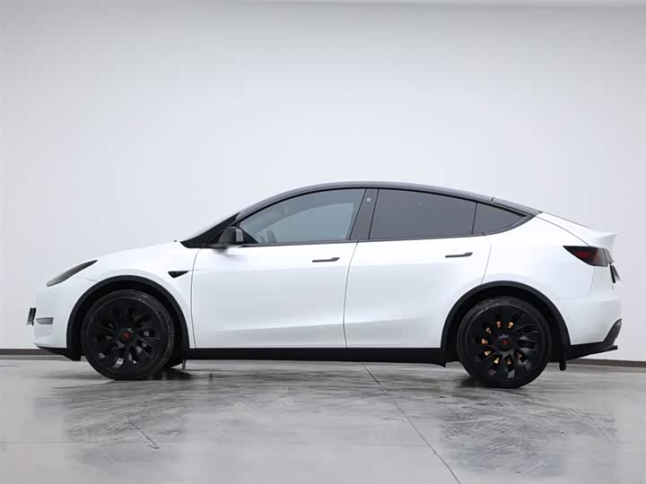 Фото 5 - Tesla Model Y