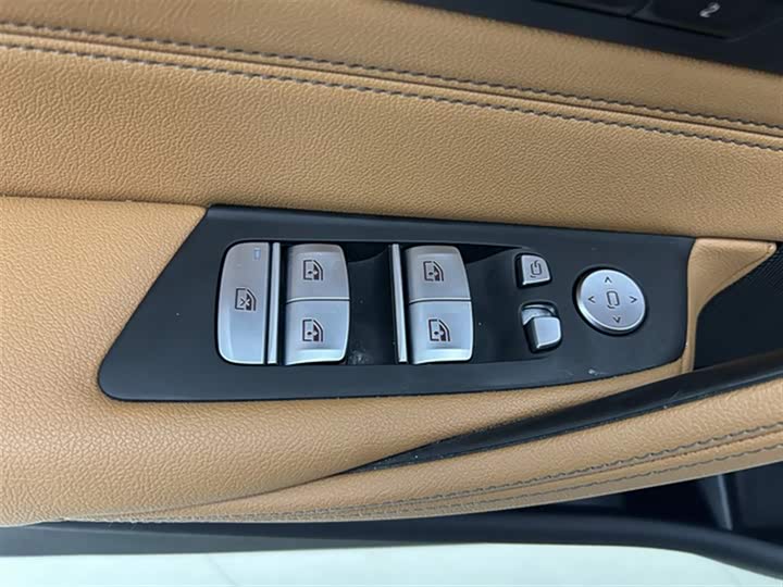 Фото 22 - BMW 5 Series