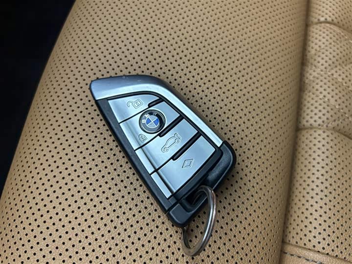 Фото 27 - BMW 5 Series