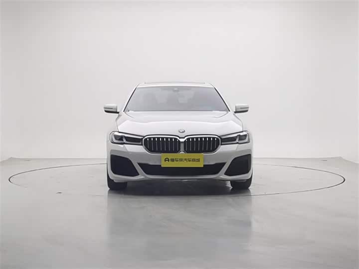 Фото 3 - BMW 5 Series