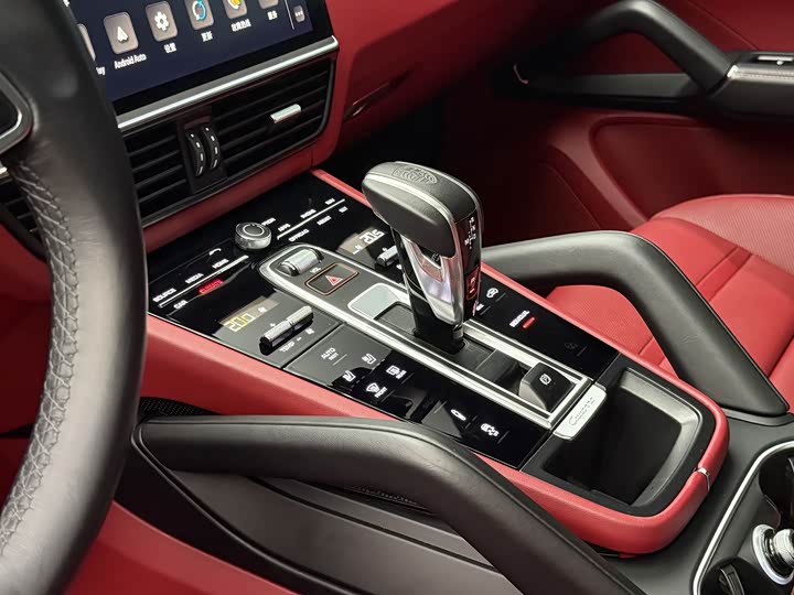 Фото 16 - Porsche Cayenne Hybrid