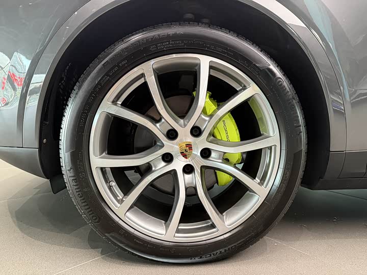 Фото 6 - Porsche Cayenne Hybrid