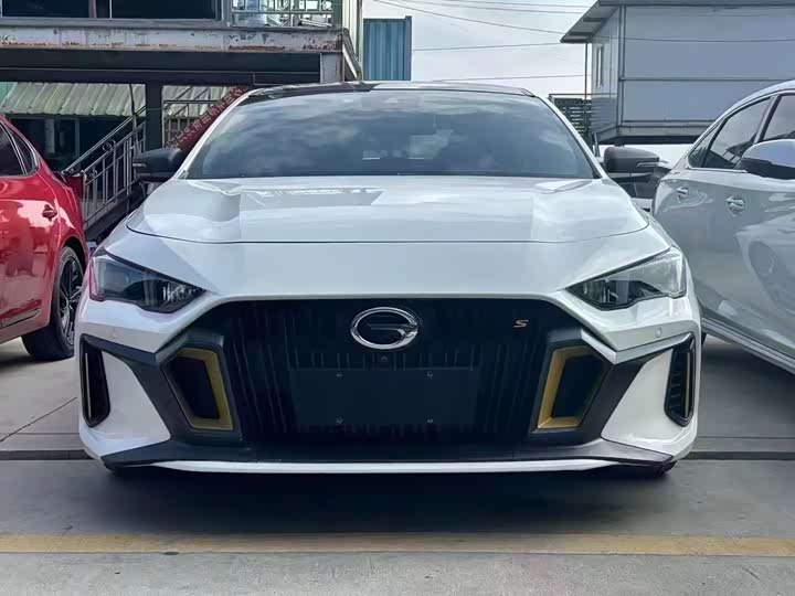 Фото 2 - GAC Trumpchi Empow R