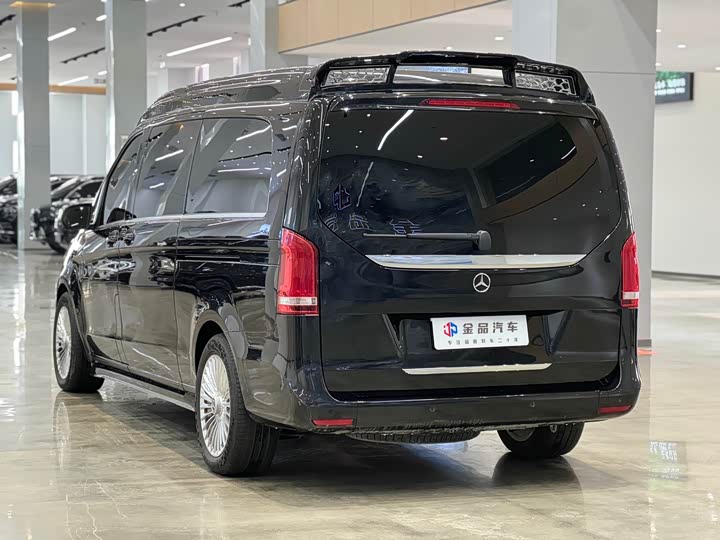 Фото 6 - Mercedes-Benz V-Class