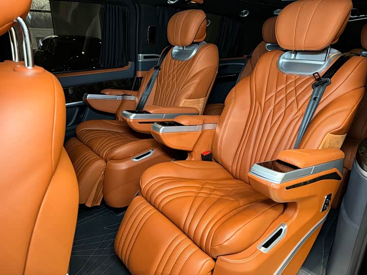 Фото 8 - Mercedes-Benz V-Class