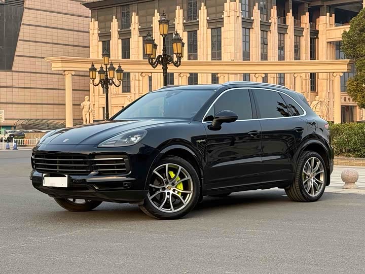 Фото 1 - Porsche Cayenne Hybrid