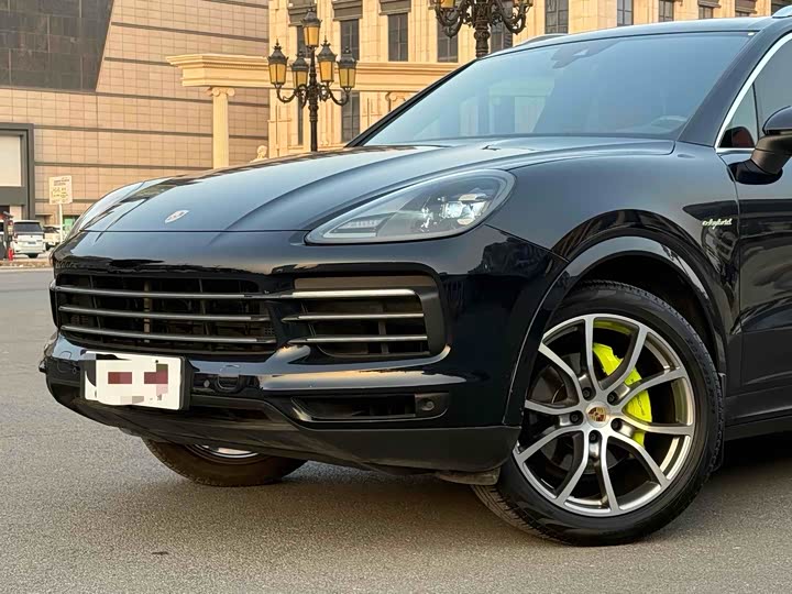 Фото 4 - Porsche Cayenne Hybrid