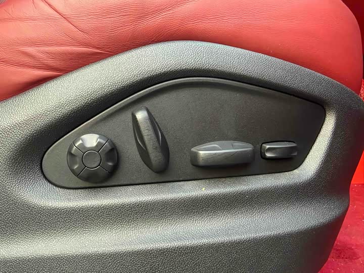 Фото 8 - Porsche Cayenne Hybrid