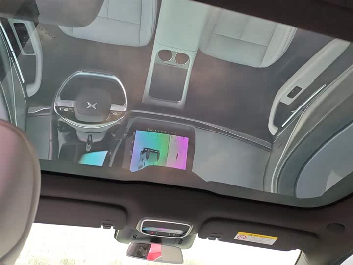 Фото 18 - XPeng P7