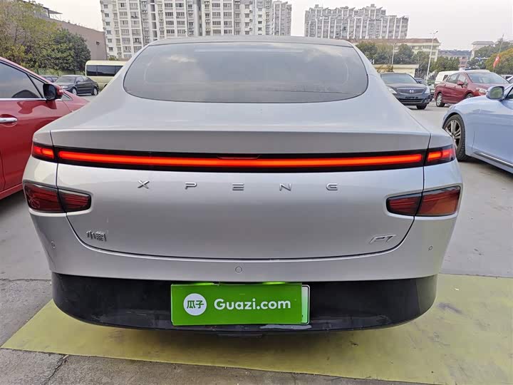 Фото 6 - XPeng P7
