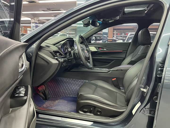 Фото 5 - Cadillac CT4