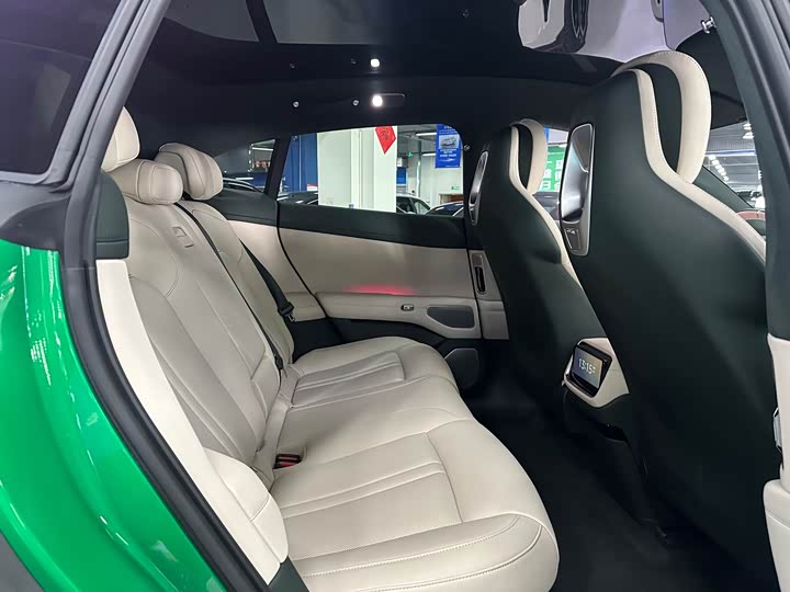 Фото 13 - Xiaomi YU7