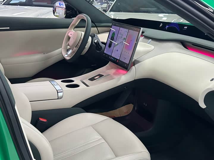 Фото 18 - Xiaomi YU7