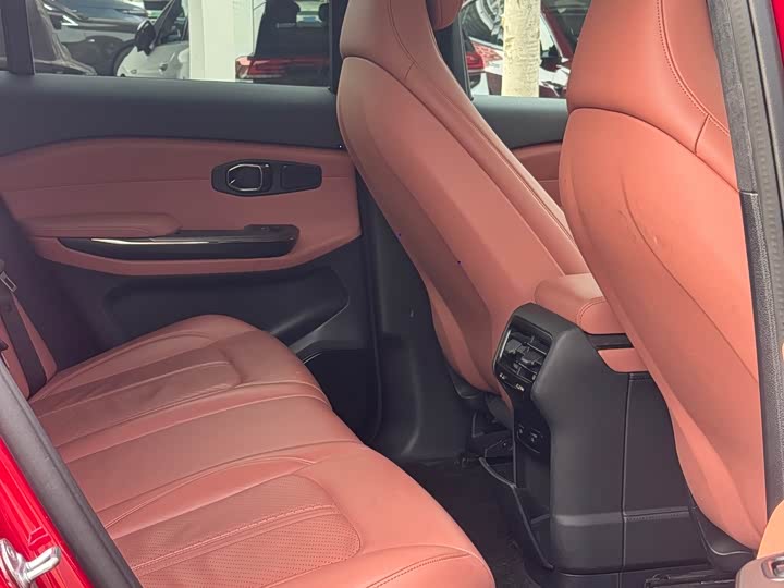 Фото 11 - Nio EC6