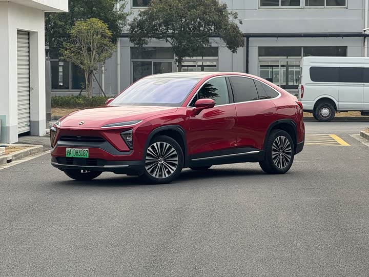 Фото 4 - Nio EC6