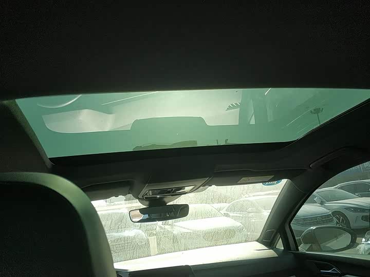 Фото 18 - Volkswagen Golf