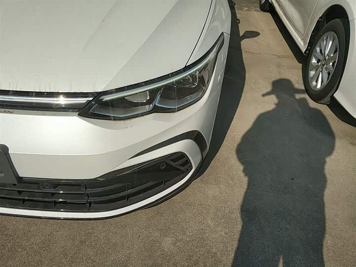 Фото 24 - Volkswagen Golf