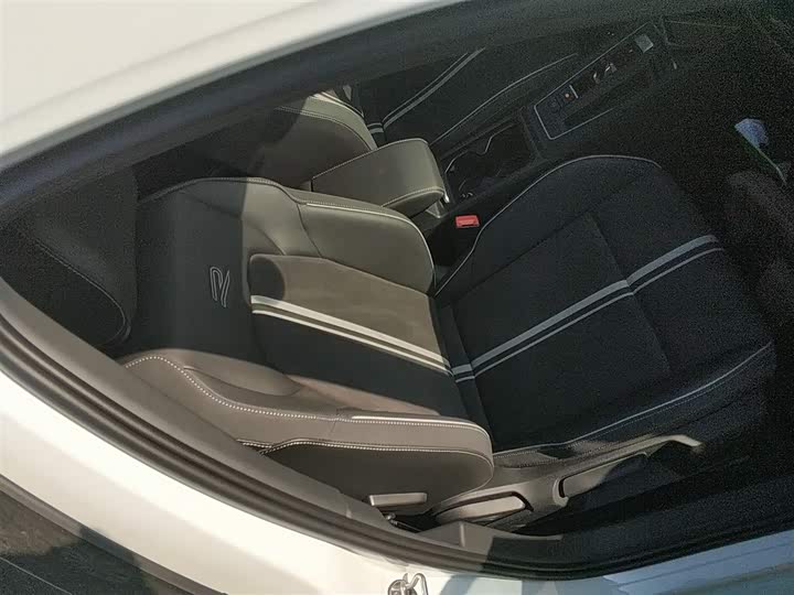 Фото 25 - Volkswagen Golf