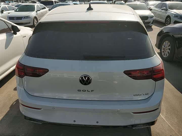 Фото 6 - Volkswagen Golf