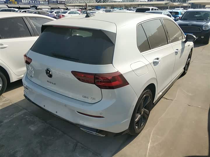 Фото 7 - Volkswagen Golf